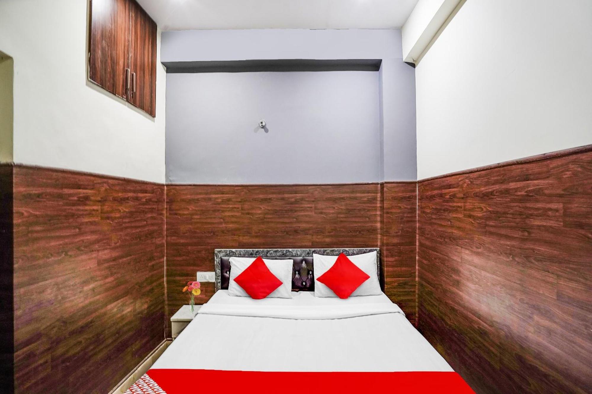 Hotel O Dream Palace Inn โนอิดา ภายนอก รูปภาพ