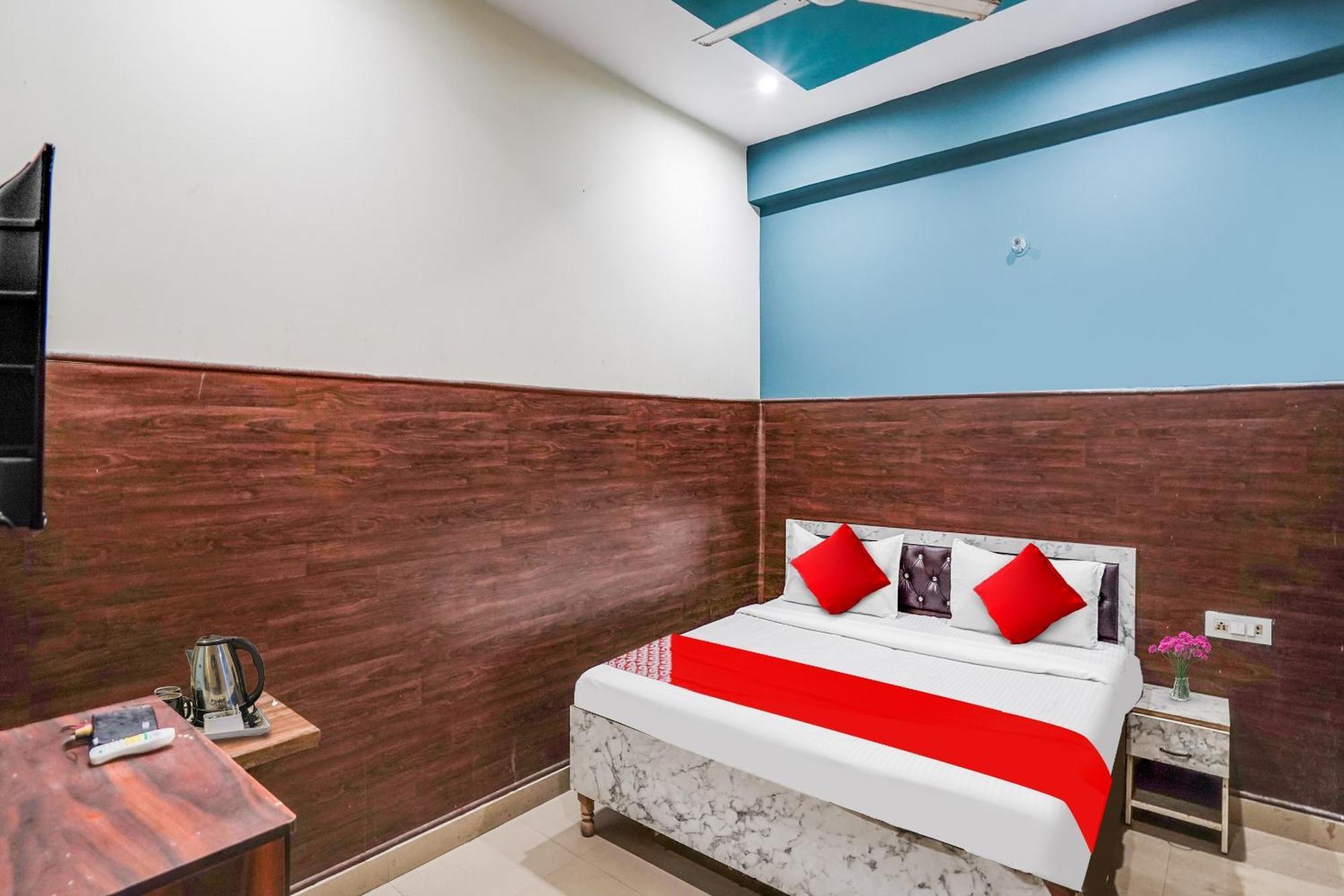 Hotel O Dream Palace Inn โนอิดา ภายนอก รูปภาพ